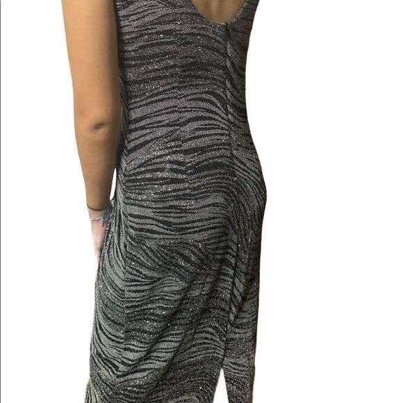 Algo Evening Dress - Picture 2 of 9